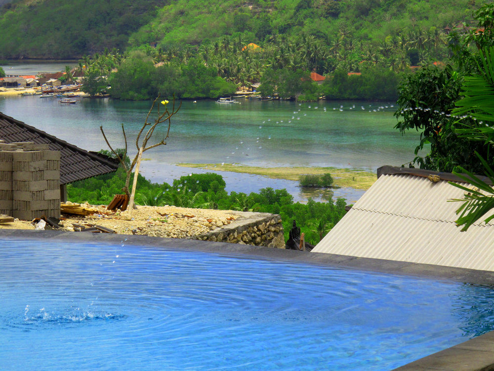 Отель Dmas Huts Lembongan Экстерьер фото