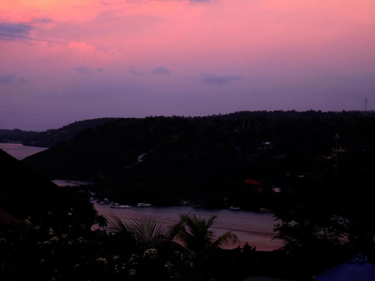 Отель Dmas Huts Lembongan Экстерьер фото