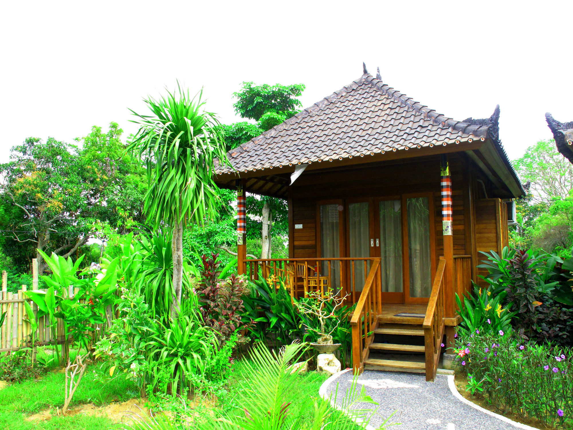 Отель Dmas Huts Lembongan Экстерьер фото