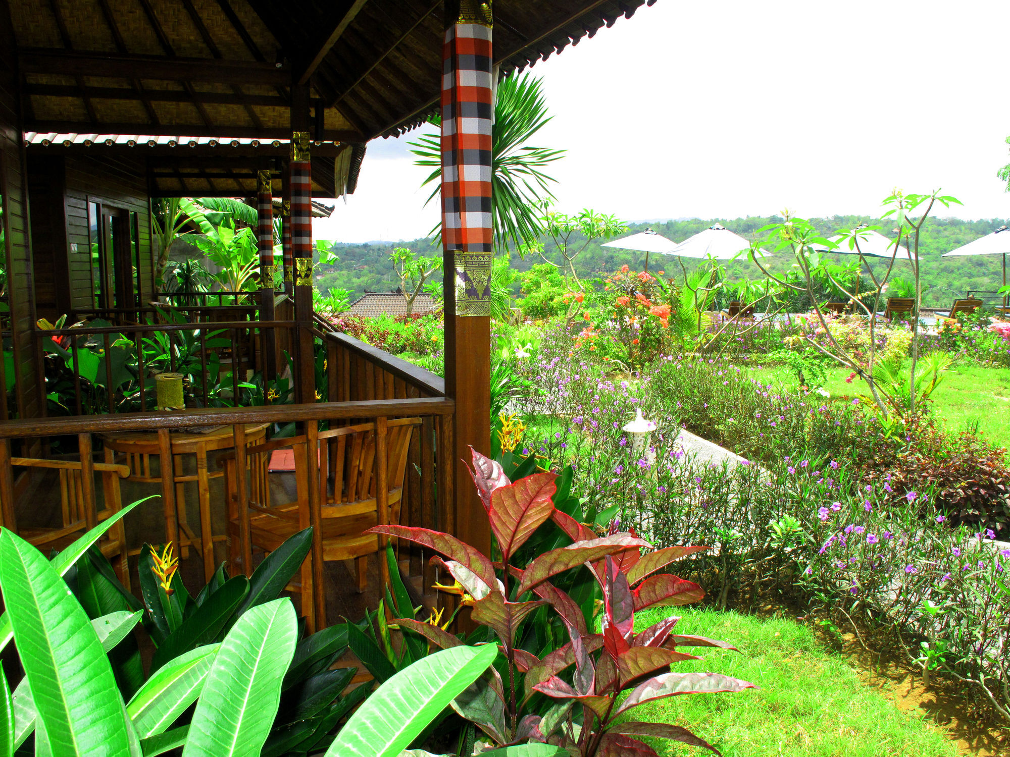 Отель Dmas Huts Lembongan Экстерьер фото